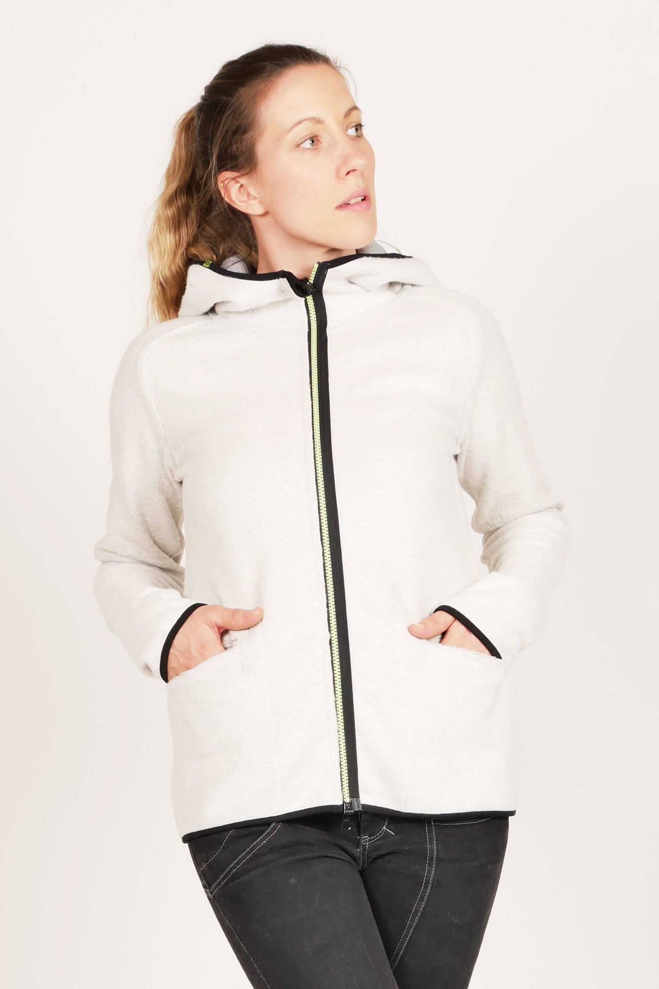 AGOYA REVERSIBLE HOODIE